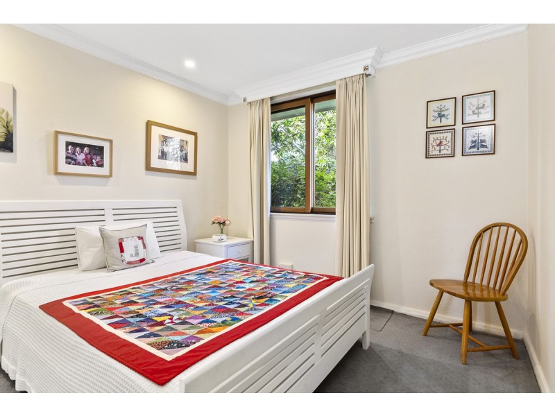 11 Deane Street, Yarralumla ACT 2600