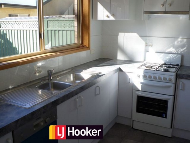 2/6 Mindarie Street, Narrabundah ACT 2604