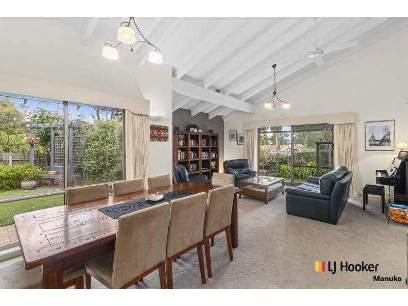 6 Kaeppel Place, Isaacs ACT 2607