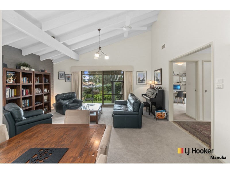 6 Kaeppel Place, Isaacs ACT 2607