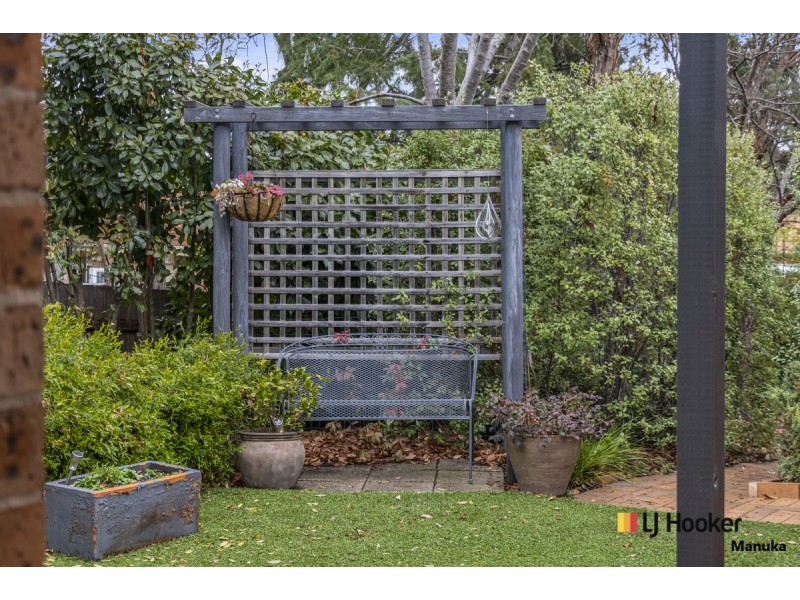 6 Kaeppel Place, Isaacs ACT 2607