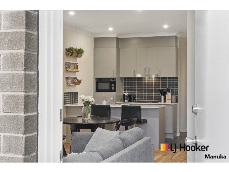 5/33 Arthur Blakeley Way, Coombs NSW 2611