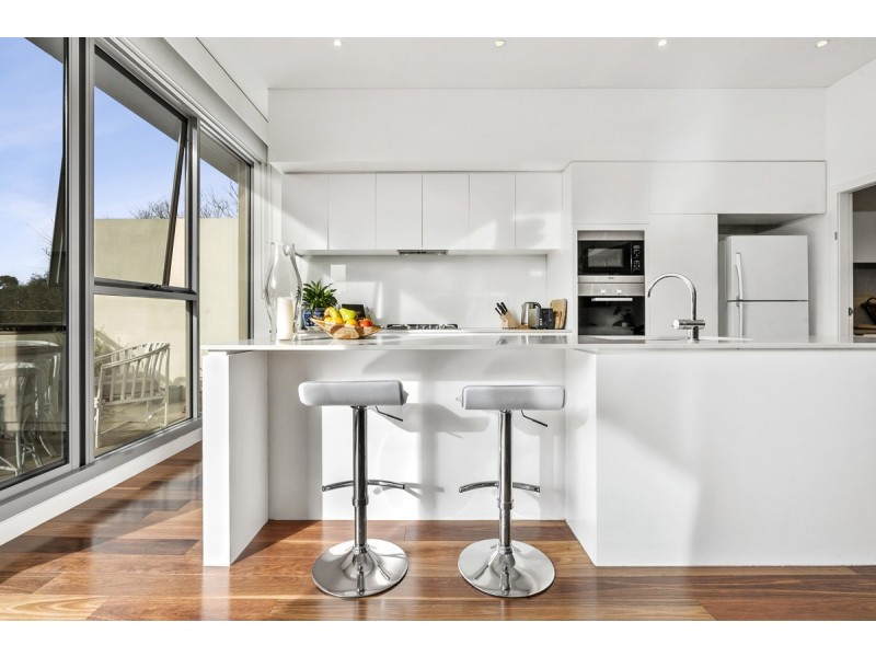 202/17 State Circle, Forrest ACT 2603