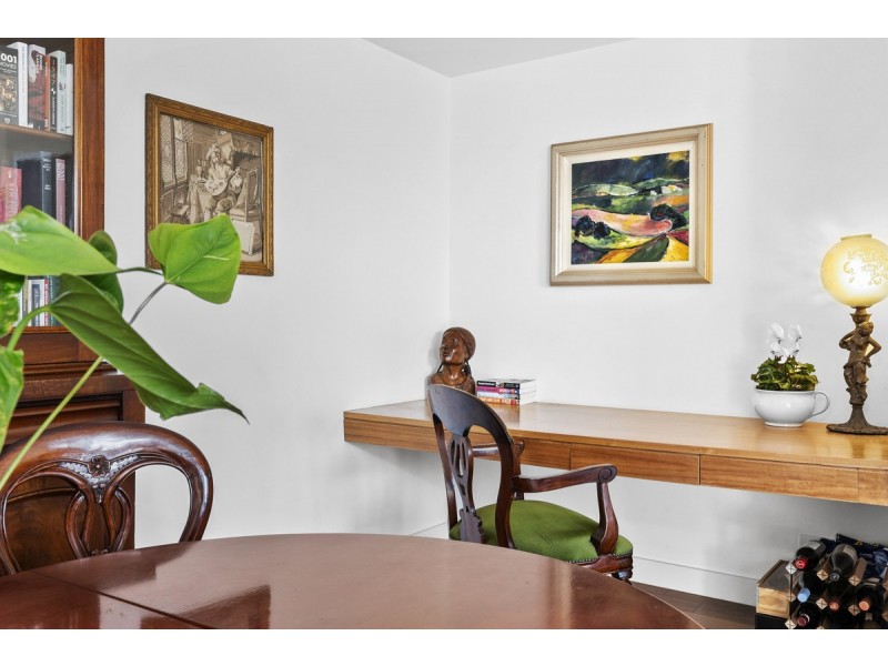 202/17 State Circle, Forrest ACT 2603