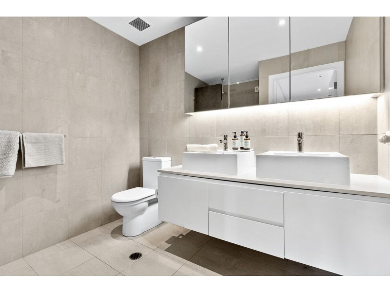 202/17 State Circle, Forrest ACT 2603