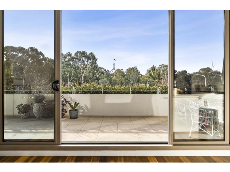 202/17 State Circle, Forrest ACT 2603