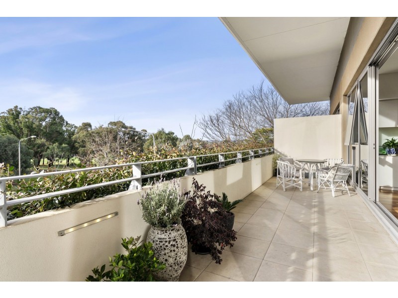 202/17 State Circle, Forrest ACT 2603