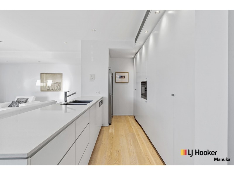 8/11 Sydney Avenue, Barton ACT 2600