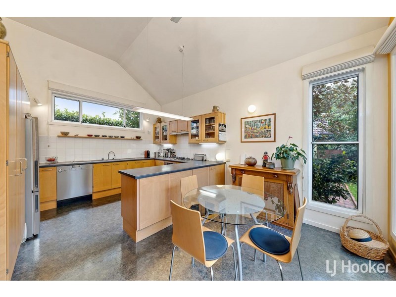 19 Empire Circuit, Forrest ACT 2603