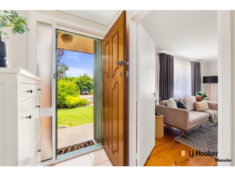 8 Watkins Street, Wanniassa ACT 2903