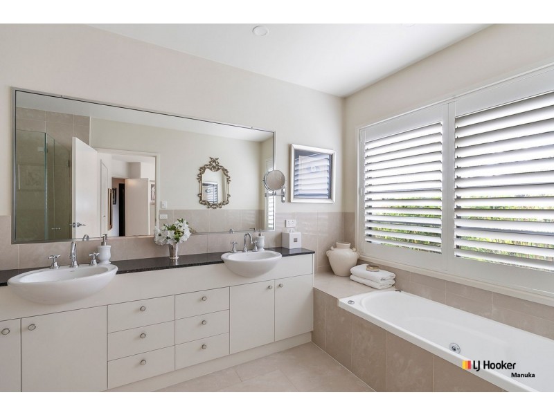 12 Newdegate Street, Deakin ACT 2600