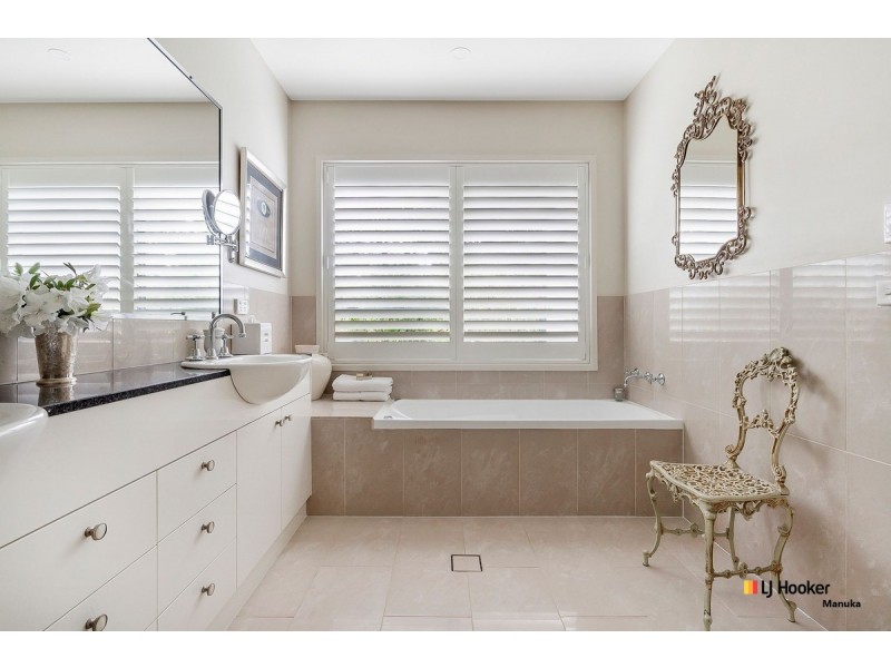 12 Newdegate Street, Deakin ACT 2600