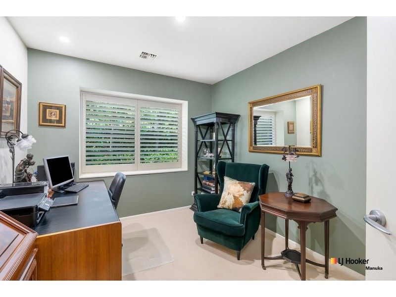 12 Newdegate Street, Deakin ACT 2600