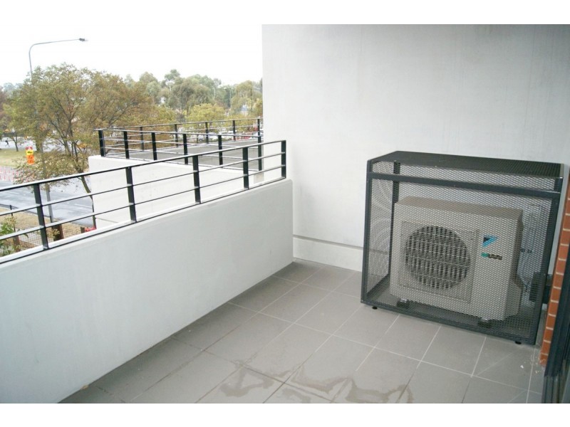 68/99 Eastern Valley Way, Belconnen ACT 2617