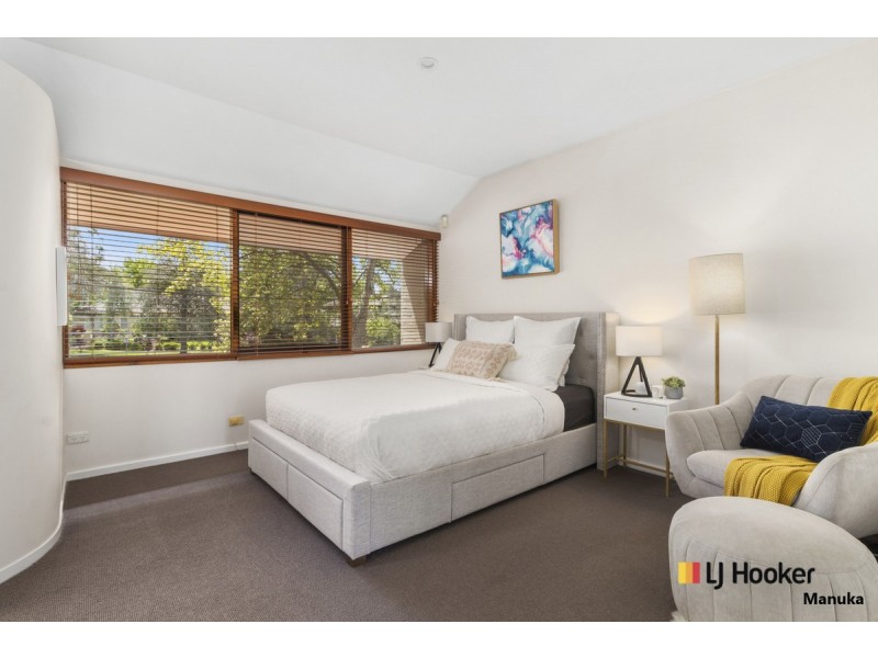 98 Arthur Circle, Forrest ACT 2603