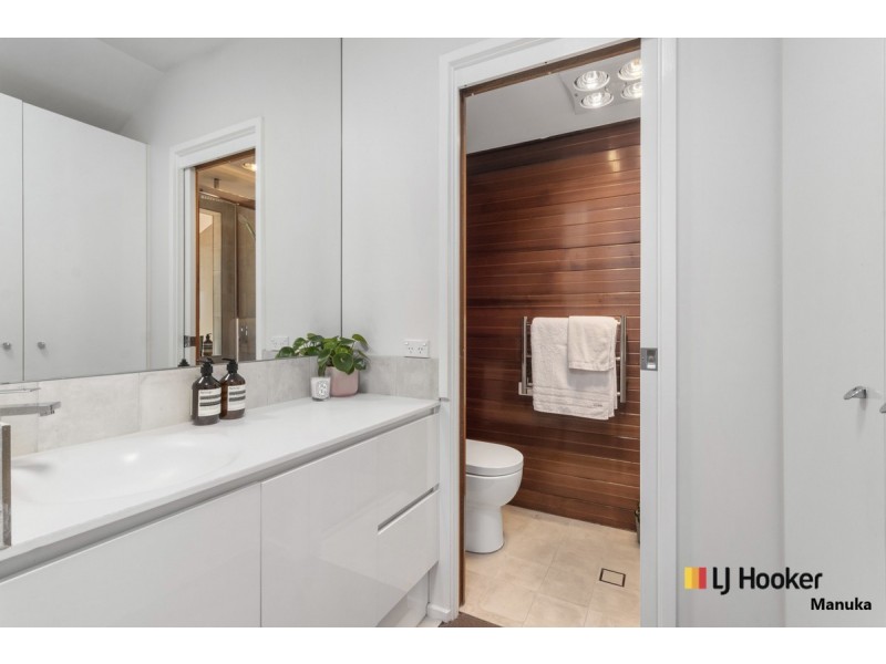 98 Arthur Circle, Forrest ACT 2603