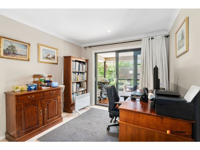 43 Macfarlane Burnet Avenue, Macgregor ACT 2615