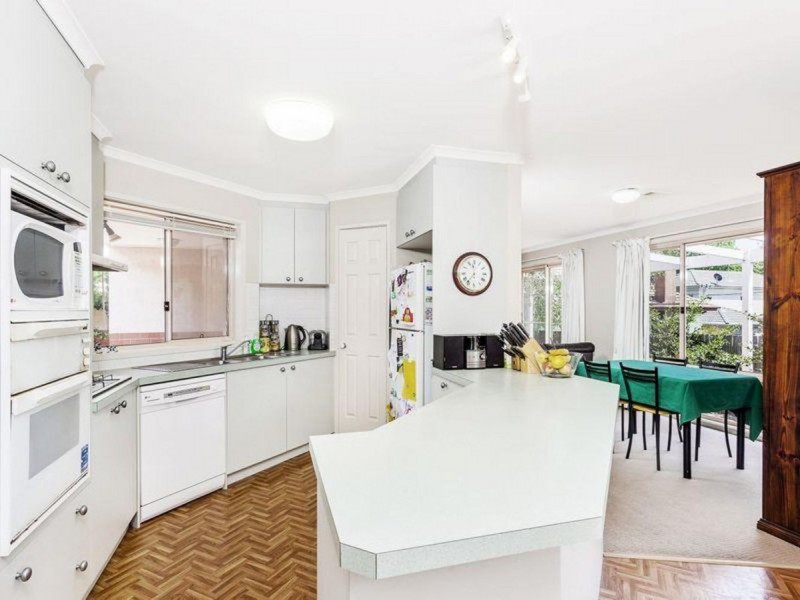 2/4 Hutchins Street, Yarralumla ACT 2600