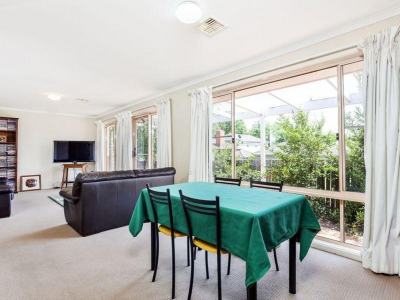 2/4 Hutchins Street, Yarralumla ACT 2600