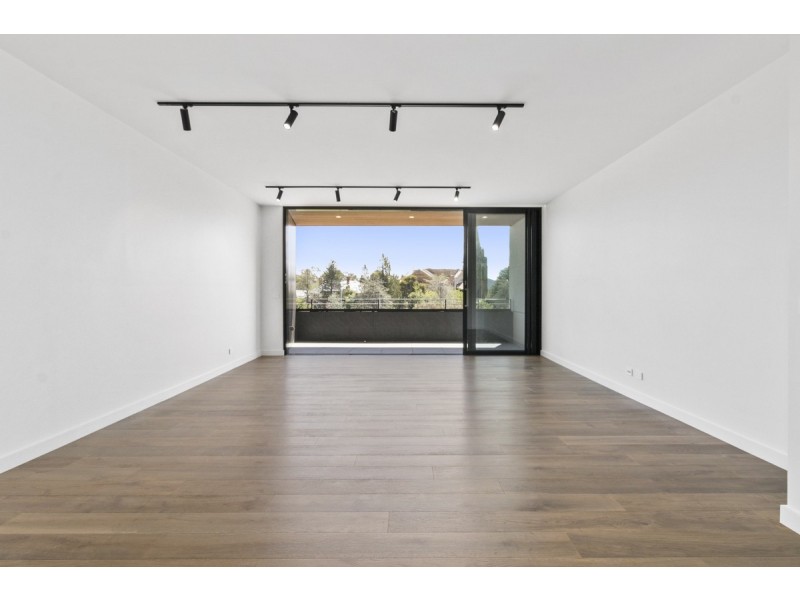 63/7 State Circle, Forrest ACT 2603