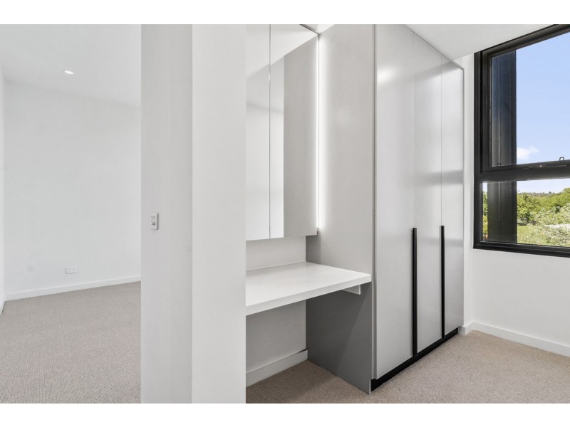 63/7 State Circle, Forrest ACT 2603