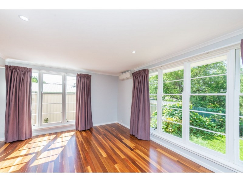 2 Carrington Street, Deakin ACT 2600