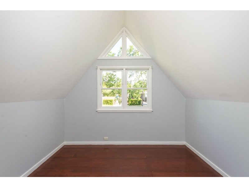 2 Carrington Street, Deakin ACT 2600