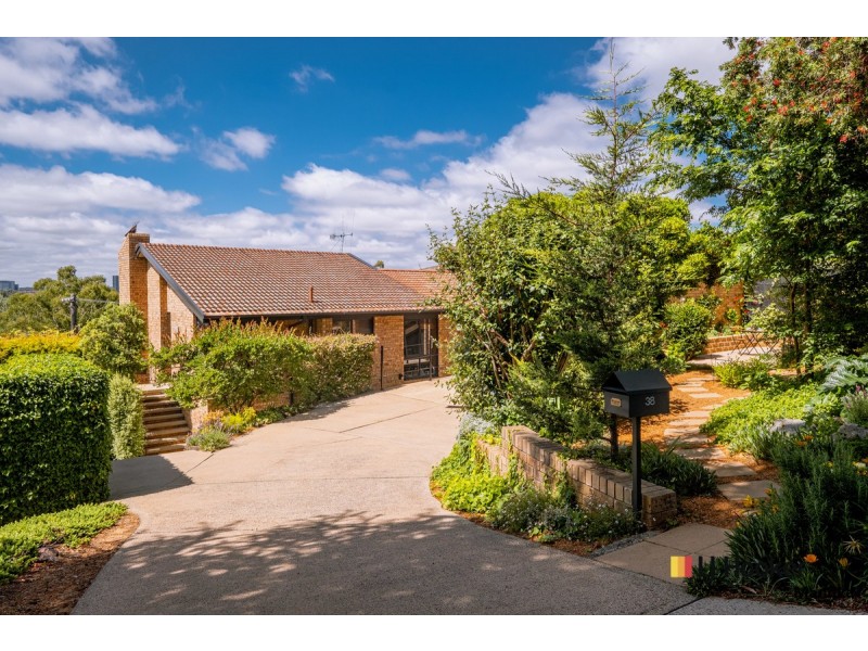 38 Fitzhardinge Crescent, Evatt ACT 2617