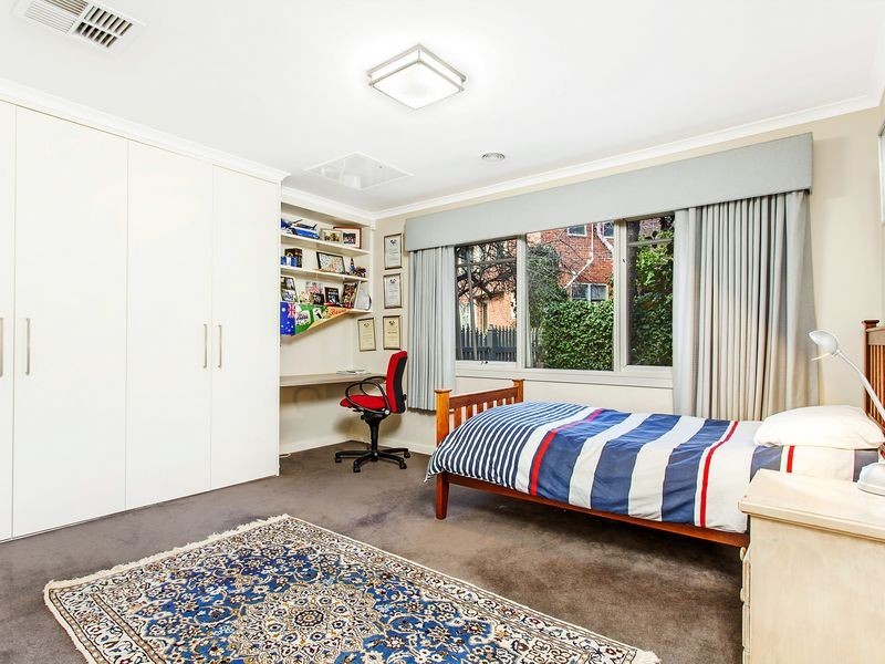 6 Blakely Row, Yarralumla ACT 2600