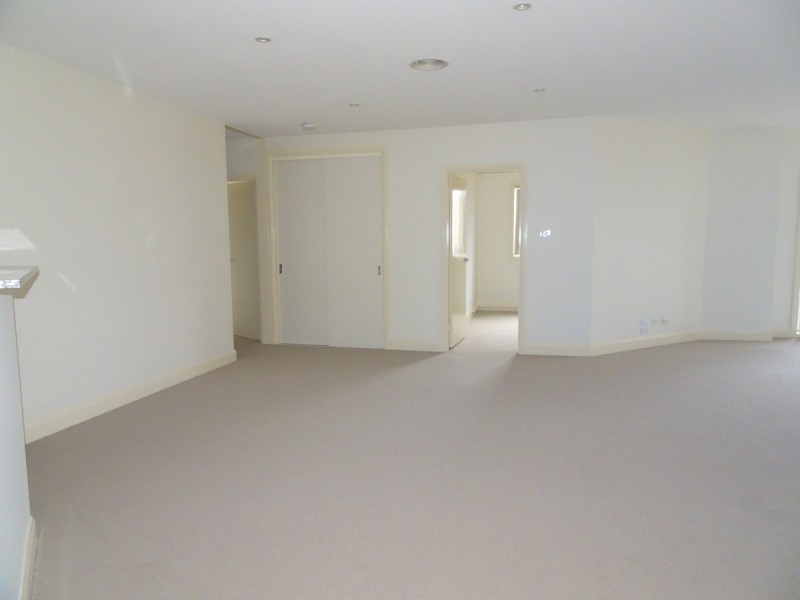 108/5 Empire Circuit, Forrest ACT 2603