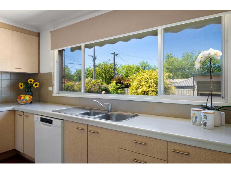 13 Mindarie Street, Narrabundah ACT 2604