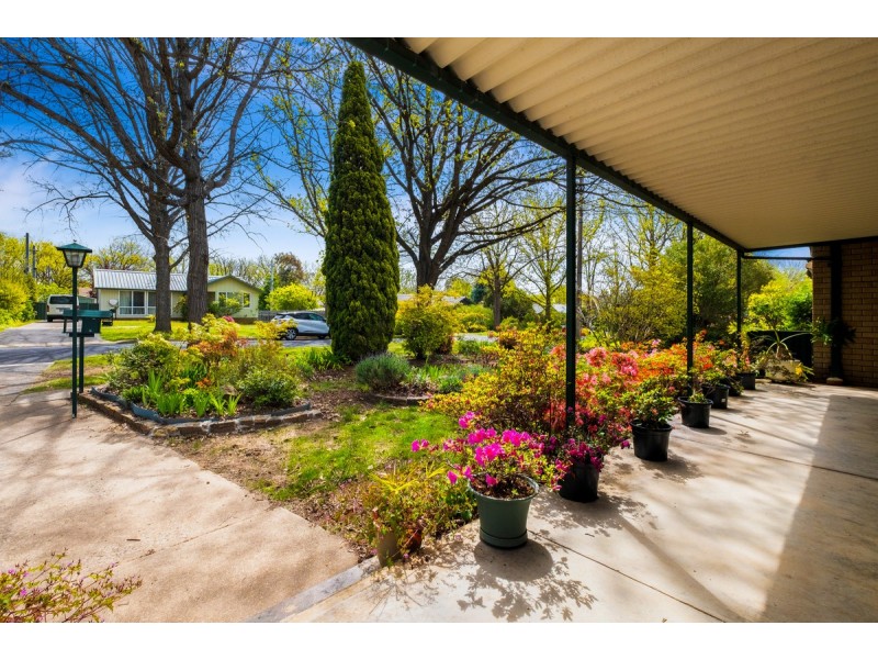 13 Mindarie Street, Narrabundah ACT 2604