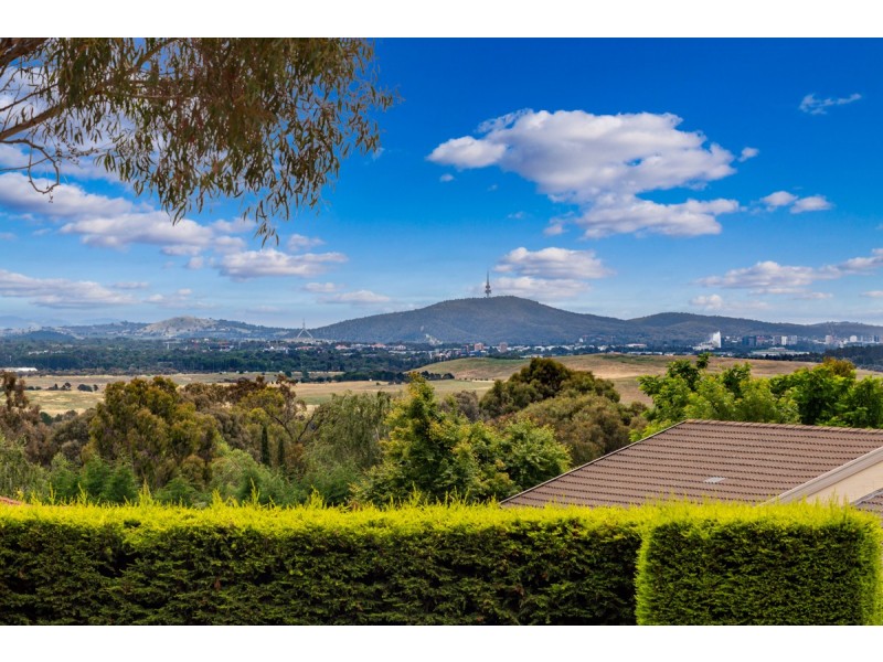 30 Carolyn Jackson Drive, Jerrabomberra NSW 2619
