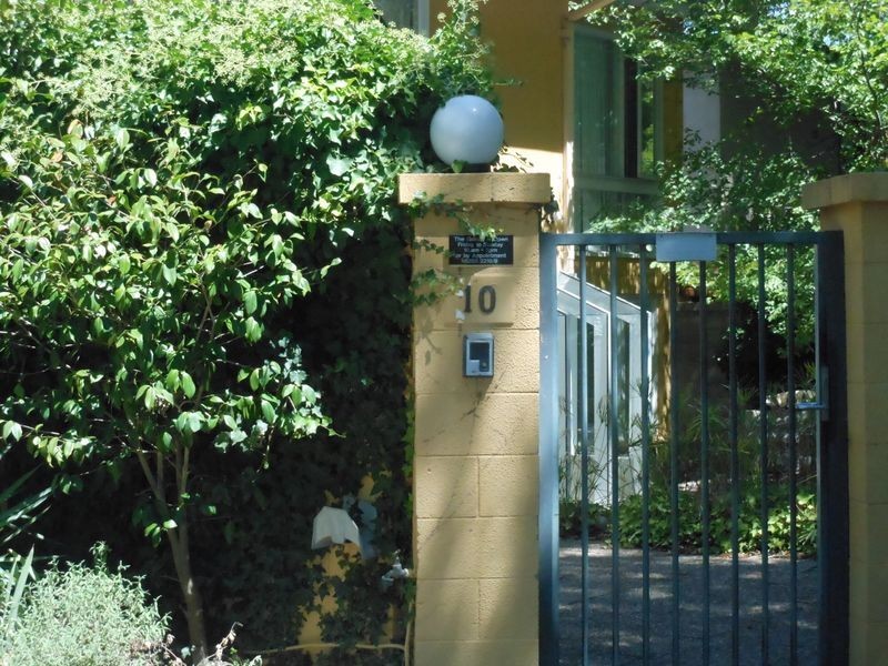 10C Schlich Street, Yarralumla ACT 2600