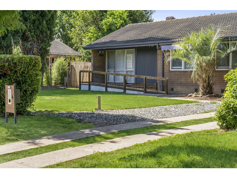 16 Fenton Street, Downer ACT 2602