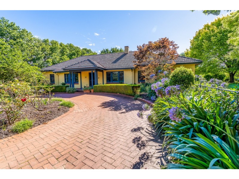 18 Monaro Crescent, Red Hill ACT 2603