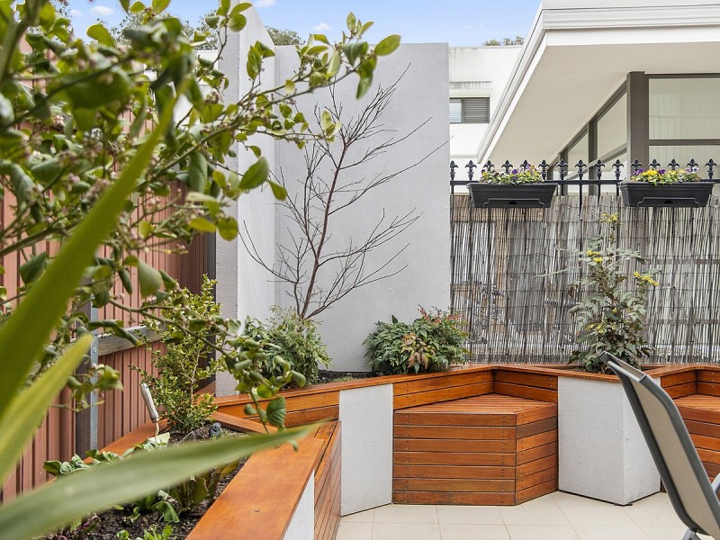 69/39 Jerrabomberra Avenue, Narrabundah ACT 2604
