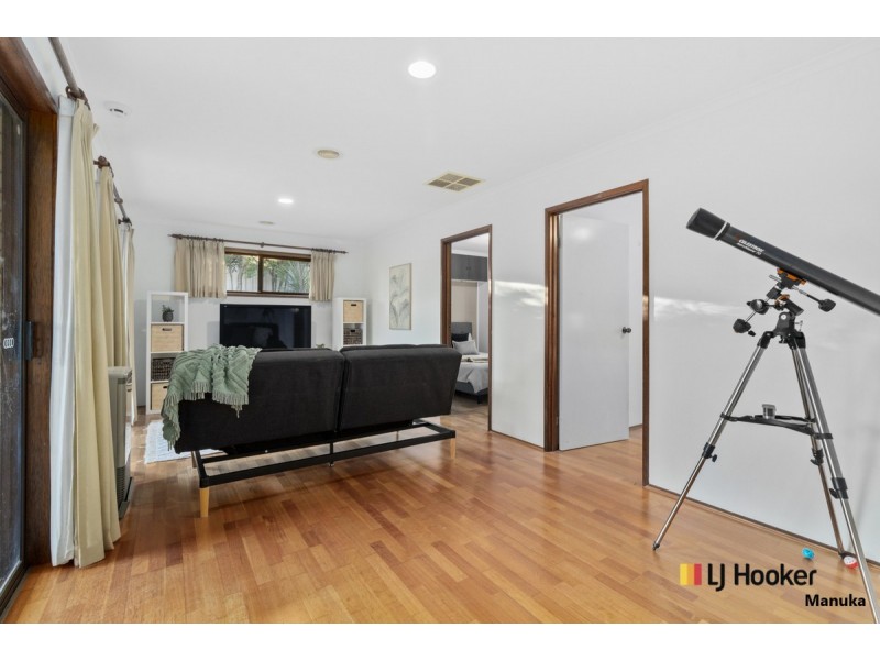 2 Kingsbury Street, Gowrie ACT 2904