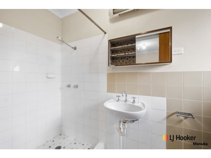 2/62 Belconnen Way, Page ACT 2614