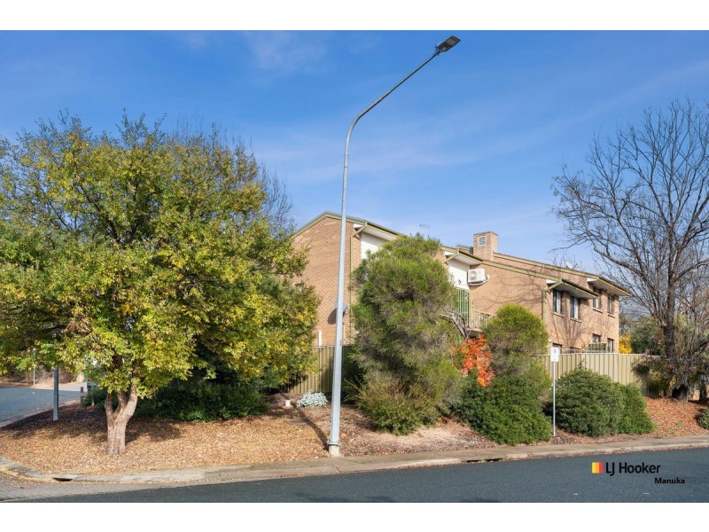 16/2 Buik Place, Belconnen ACT 2617