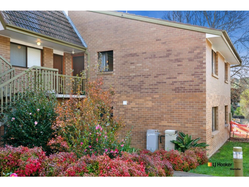 16/2 Buik Place, Belconnen ACT 2617