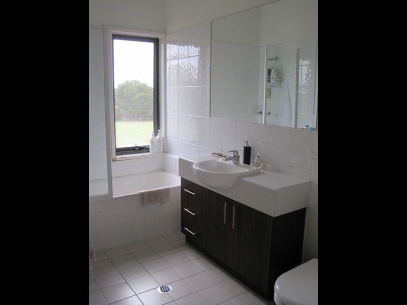 12/25 Jerrabomberra Avenue, Narrabundah ACT 2604