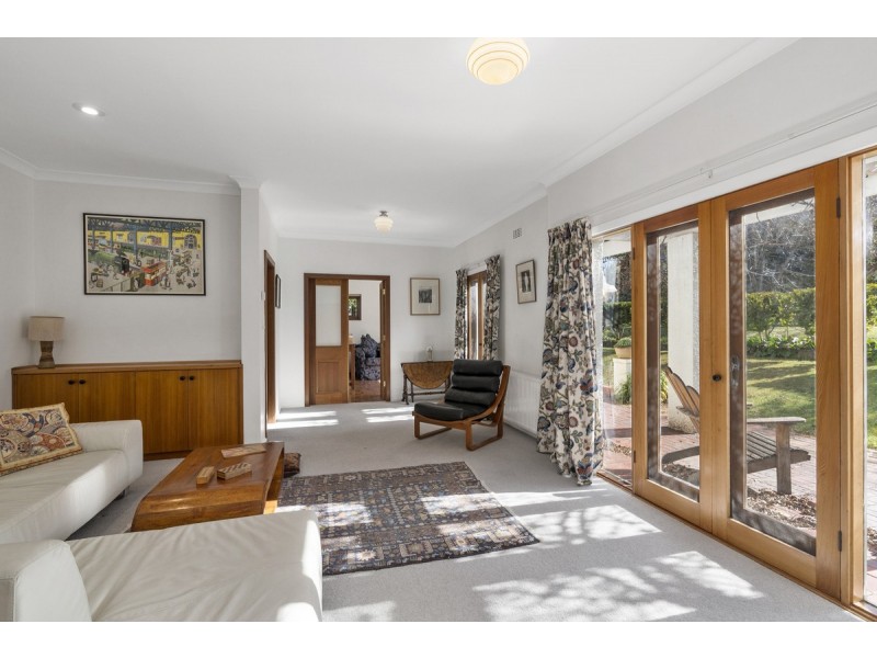 25 Bass Gardens, Griffith ACT 2603