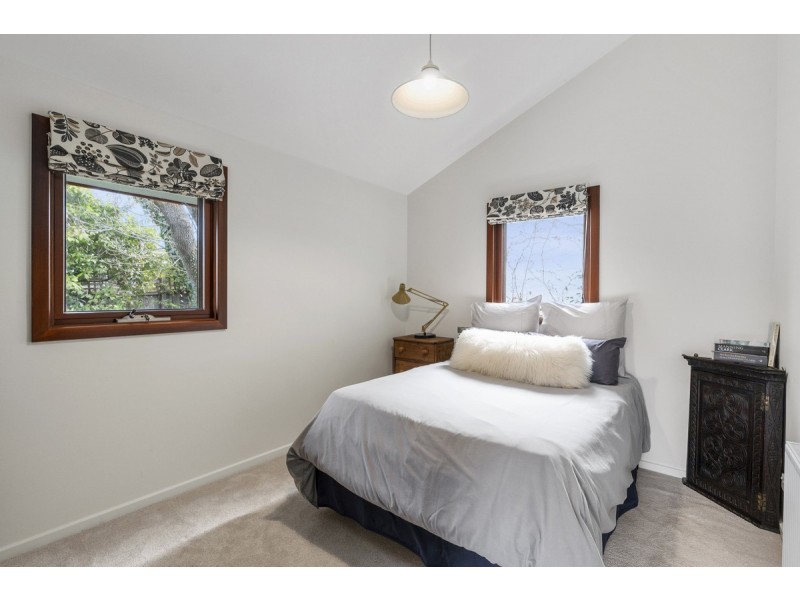 25 Bass Gardens, Griffith ACT 2603