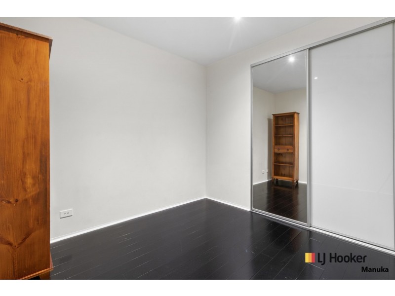 61/11 Trevillian Quay, Kingston ACT 2604