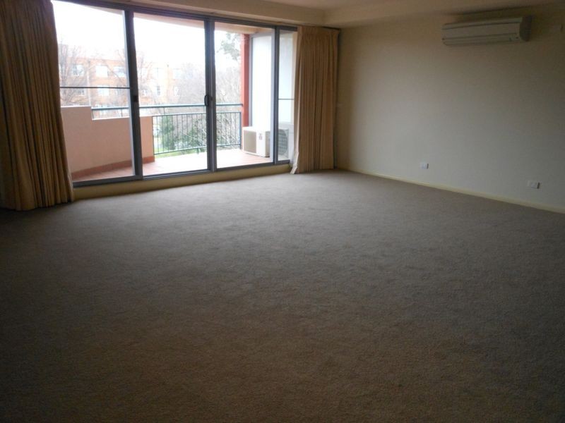 412/107 Canberra Avenue, Griffith ACT 2603