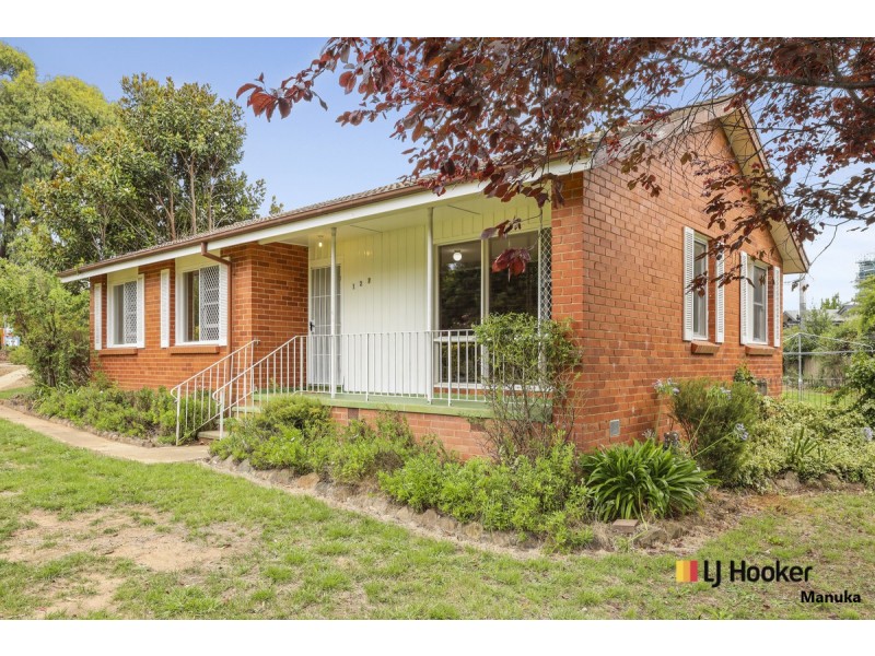 127 Gilmore Crescent, Garran ACT 2605