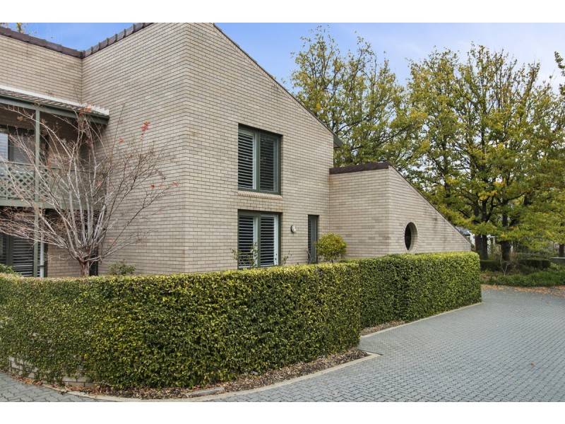 1/28 Black Street, Yarralumla ACT 2600