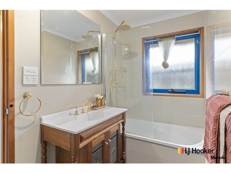 28 Anembo Street, Narrabundah ACT 2604