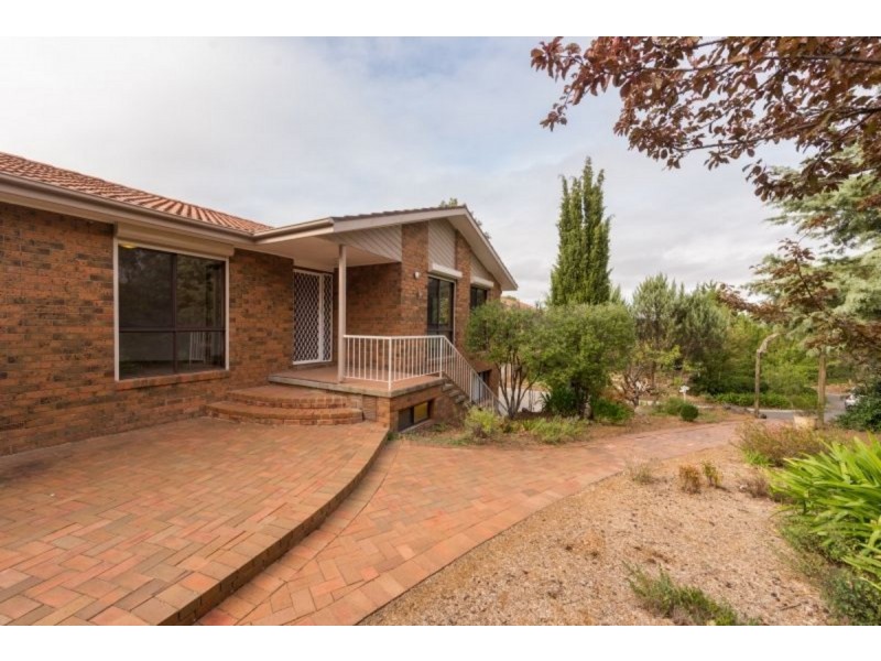42 Ngunnawal Drive, Isaacs ACT 2607